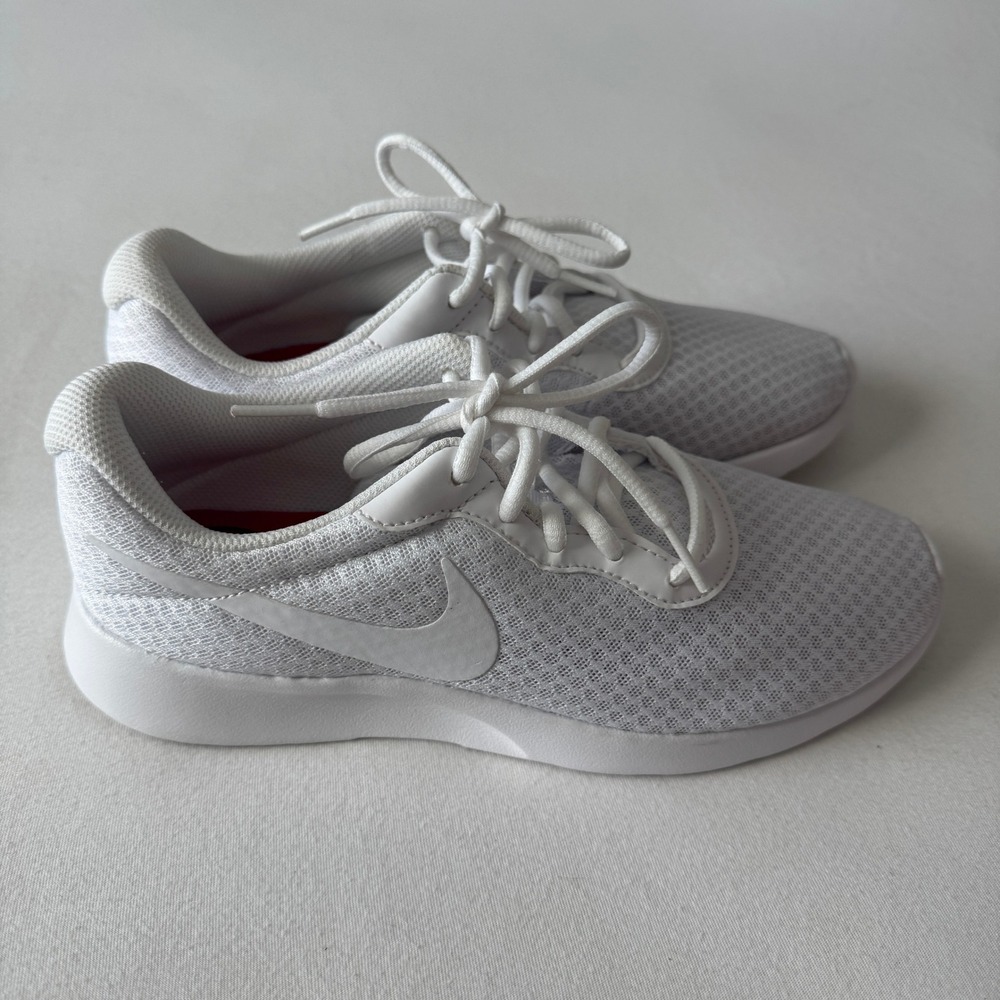 Nike Tanjun White Mesh Athletic Running Shoes Women 7.5 Sneakers 812655-110